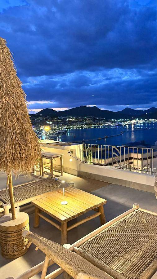 Location de vacances pour 3 personnes, avec terrasse et vue à Gaeta
