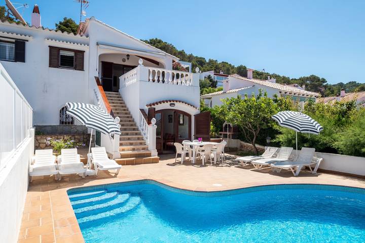 Ferieudlejning for 6 personer, med have i Menorca