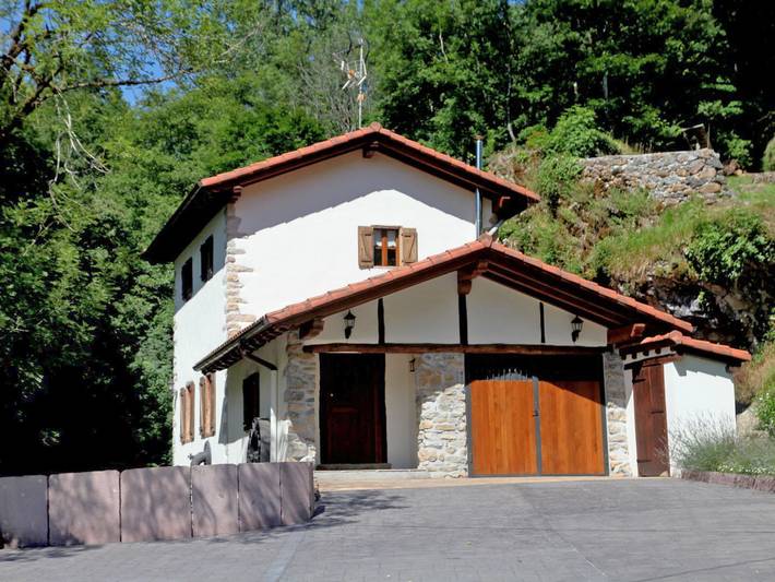 Maison de vacances pour 4 personnes, avec jardin ainsi que terrasse et vue en Navarre