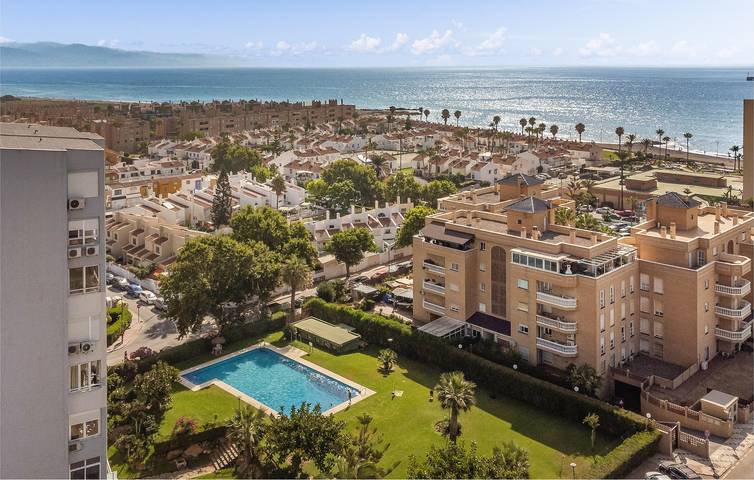 Holiday letting for 3 people, with pool in Malaga