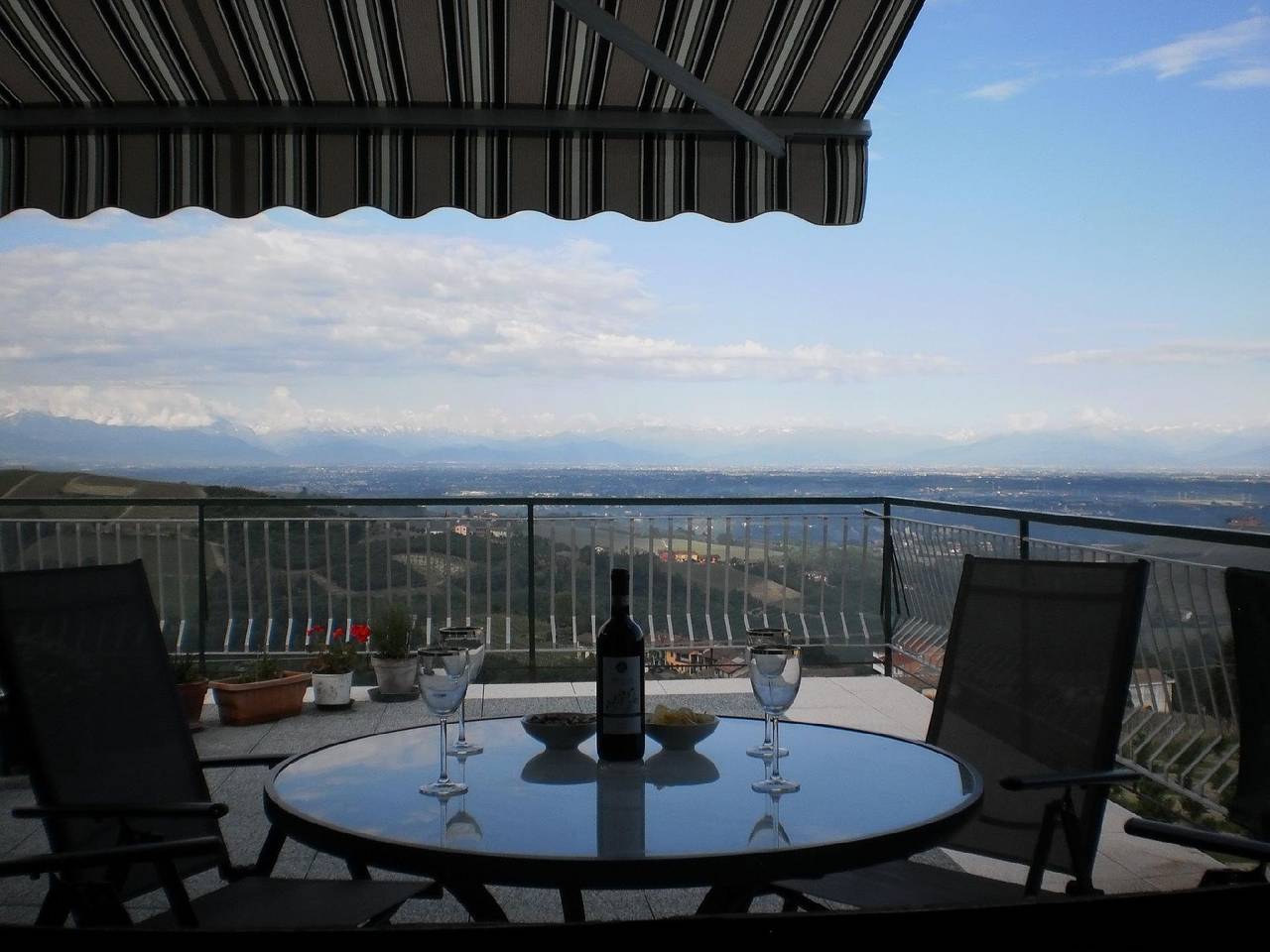 Villa per 4 Persone in Dogliani, Provincia di Cuneo