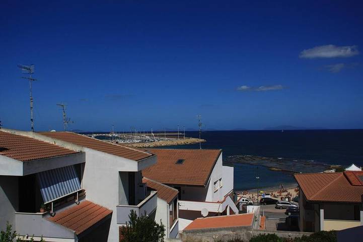 Gîte pour 8 personnes, avec balcon en Sardaigne