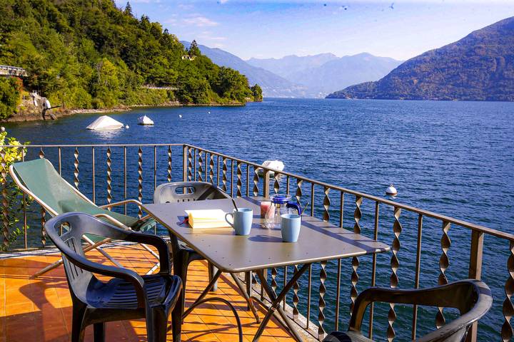 Ferielejlighed for 4 personer, med balkon og søudsigt i Lago Maggiore
