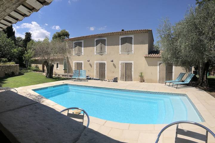 Maison de vacances pour 7 personnes, avec terrasse et jardin à Le Rouret