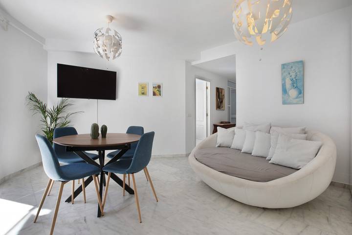 Apartment for 2 people, with balcony, with pets in Torremolinos