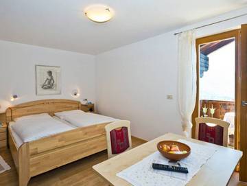 Ferienwohnung für 3 Personen in Dorf Tirol, Texelgruppe, Bild 1