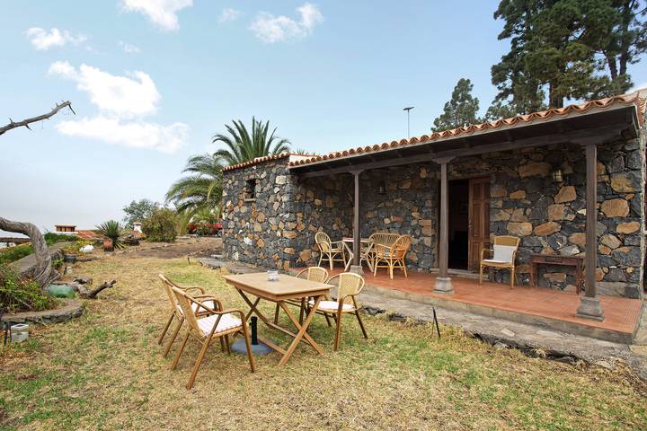 Holiday rental for 3 people, with garden, with pets in La Palma