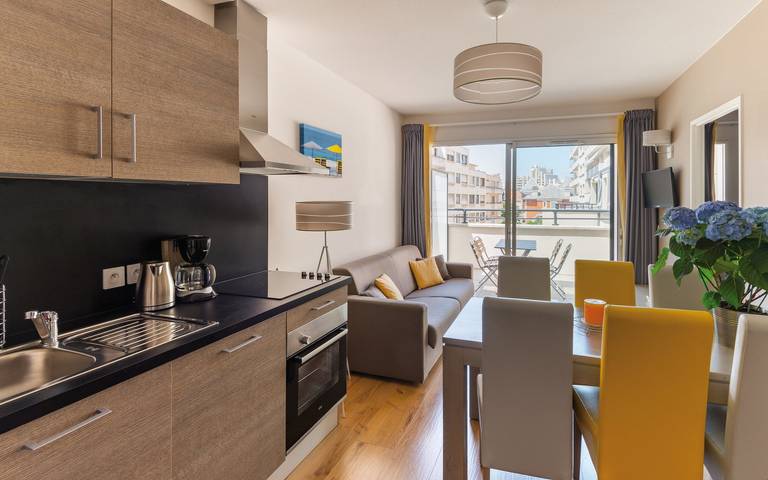 Holiday rental for 2 people, with sauna and pool in Biarritz